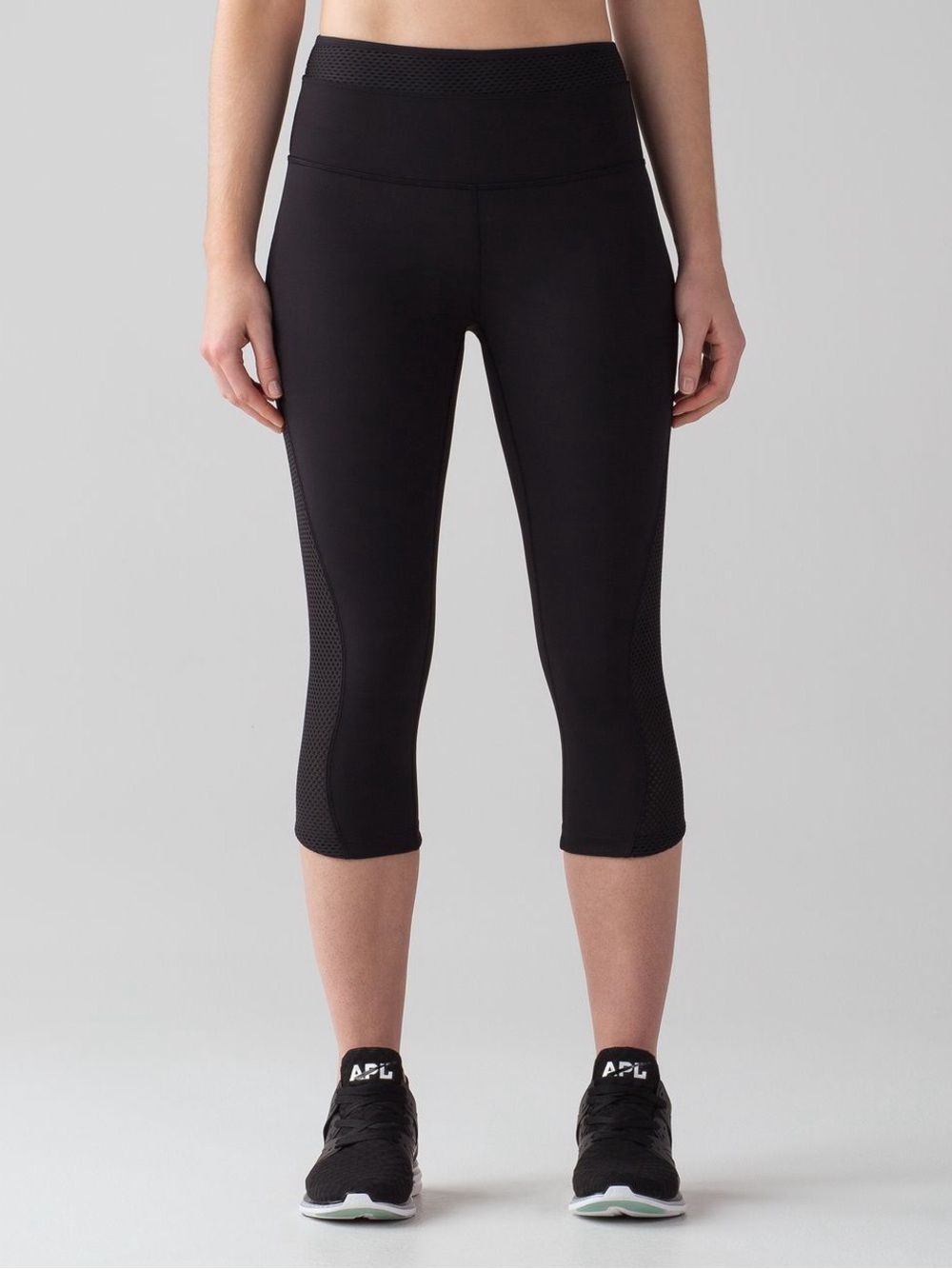 Lululemon Train Times Crop 17” Black Mesh Size 6
